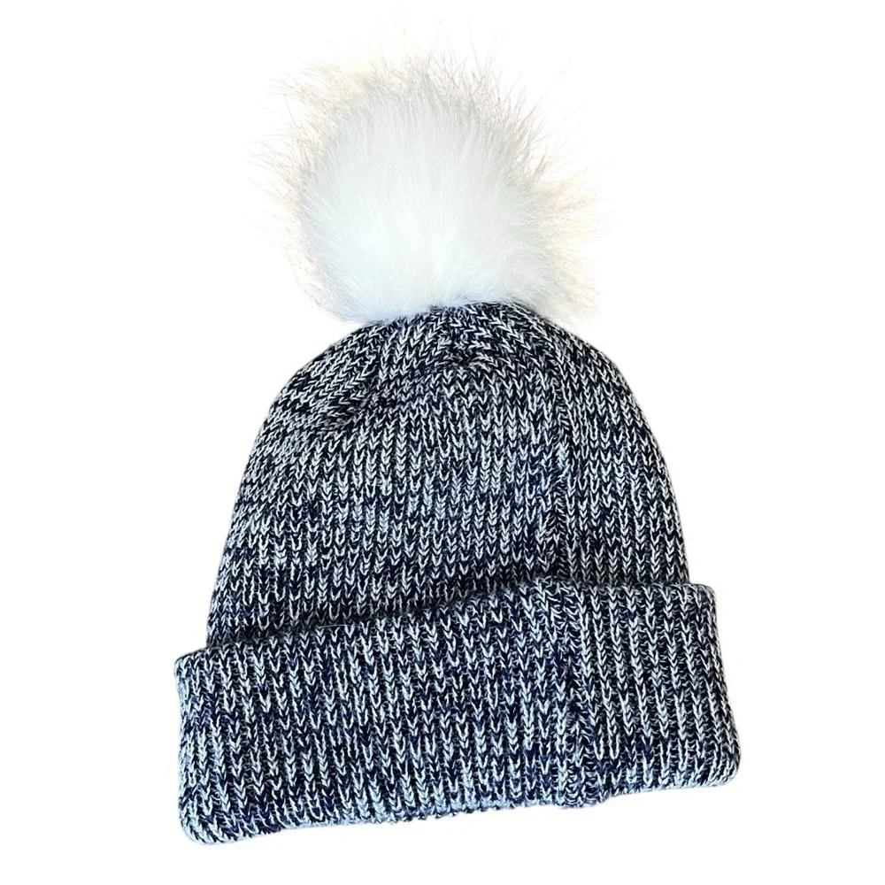 Patriots Women’s Winter Hat Pom Pom Blue White Knit Beanie Cuffed New England